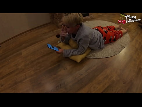 ❤️ Šialená blondínka fajčí obrovský penis a skáče na ňom - análny sex ❤️❌ Kvalitný sex na sk.xxxnd-com.ru ❌❤