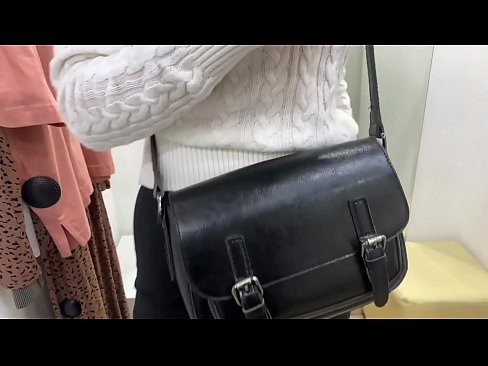 ❤️ Verejná masturbácia mladej sučky FeralBerry s robertkom v skúšobnej miestnosti ❤️❌ Kvalitný sex na sk.xxxnd-com.ru ❌❤
